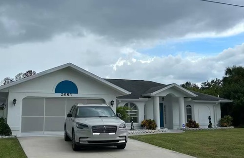 North Port House | Beautiful 3-bedroom house in North Port with heated pool minutes from downtown