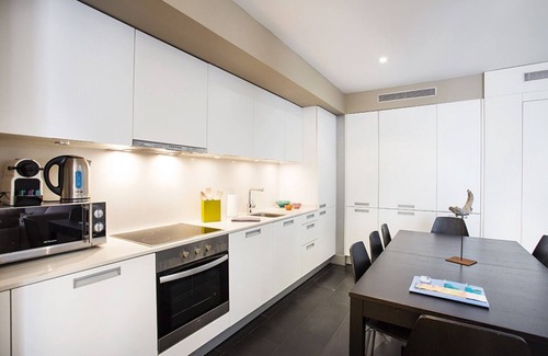Poblenou House | Beautiful 3 Bedrooms Flat Front of the Beach