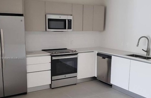 Ojus House | Beautiful 3 Br. Townhome (440320) by Houzlet