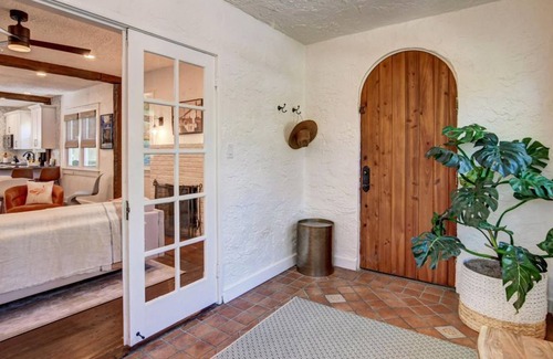 Flamingo Parks Apartment | Beautiful 3 Br. Single family (230651) by Houzlet