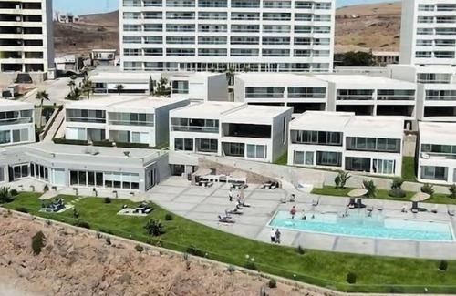 Parcelas House | Beautiful 3 bedroom house 4 bathroom front beach Playas de Rosarito with WiFi