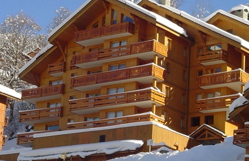 Meribel Centre Apartment | Beautiful 3-room renovated apartment - Méribel, 6 ppl, Wi-Fi, garage