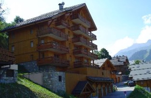 Meribel Centre Apartment | Beautiful 3-room renovated apartment - Méribel, 6 ppl, Wi-Fi, garage