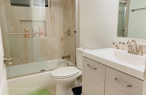 Mayflower Village Apartment | Beautiful 3B3B Apt Near City of Hope & Santa Anita Mall
