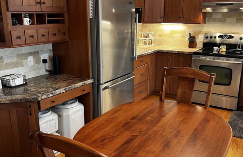 Geyser Crest House | Beautiful 3bd/2ba home, mins to SPAC/track/downtown Saratoga