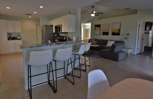 South Sarasota House | Beautiful 3bdr/2bth 2car garage with New Heated Pool