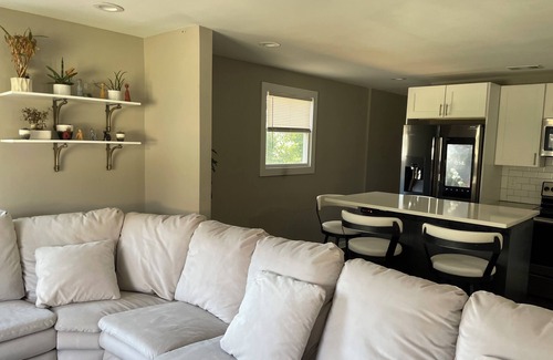 Atlanta House | Beautiful 3br, 2ba Bungalow + Hot Tub