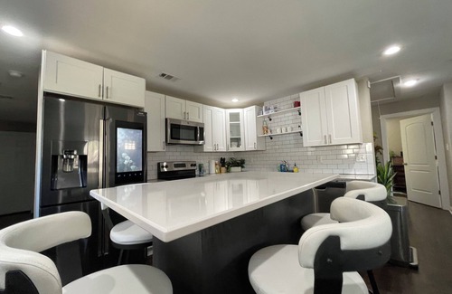 Atlanta House | Beautiful 3br, 2ba Bungalow + Hot Tub