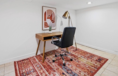 Cove - East Side - Shippan House | Beautiful 3BR House in Stamford + Fenced Yard