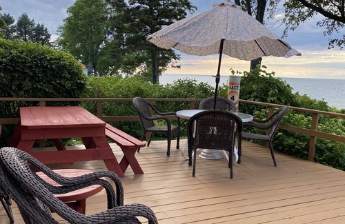 Sodus House | BEAUTIFUL 4 BDRM HOUSE ON LAKE ONTARIO.