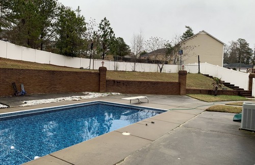 Peach Orchard House | Beautiful 4 bed/3Bath House for Master’s Week