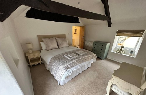 Leafield Cottage | Beautiful 4-Bed Cottage in Heart of the Cotswolds