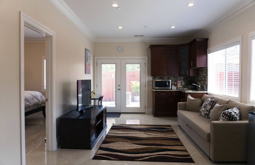 East Palo Alto House | Beautiful 4 Bedroom & 3 Bath Home.