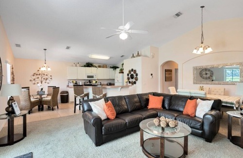Highgate Park Villa | Beautiful 4 Bedroom 3 Bathroom pool and spa Villa In Secure Gated Community