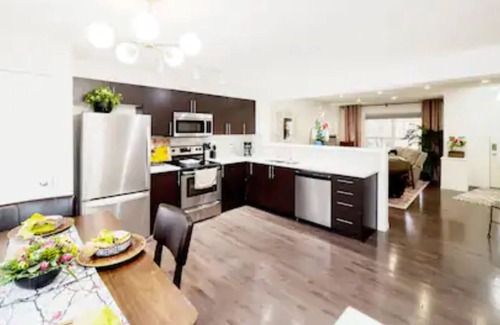 Southeast Edmonton House | Beautiful 4-Bedroom Furnished Home in SouthCentral