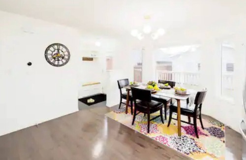 Southeast Edmonton House | Beautiful 4-Bedroom Furnished Home in SouthCentral