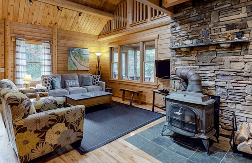 Boothbay Cottage | Beautiful 4-Cabin Waterfront Property w/ Beach, Dock, Kayaks, WiFi, Fireplaces