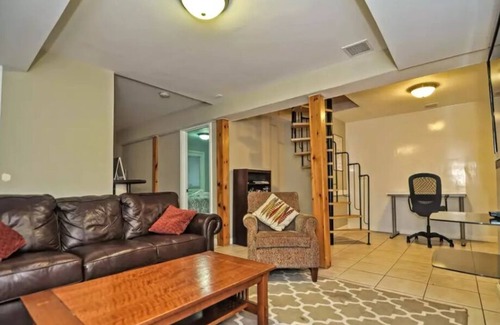 East Boston House | Beautiful 4BD/2BA Gem! Near airport, city, subway!
