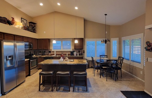 Palm Valley House | Beautiful 4Br 2Ba, Pool, Heated Spa. Restaurants and Shopping nearby