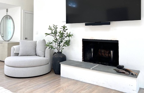 Quogue House | Beautiful 4BR contemporary in Quogue...quiet cul-de-sac minutes from the beach!