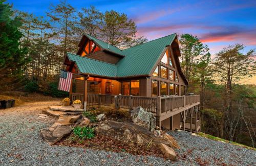 Murphy House | Beautiful 4BR Mountain View Cabin A Retreat for Everyone
