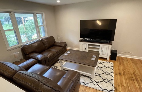 Geyser Crest House | Beautiful 4BR Ranch Near Horse Track and SPAC