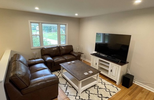 Geyser Crest House | Beautiful 4BR Ranch Near Horse Track and SPAC