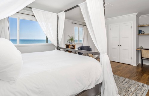 Western Malibu House | Beautiful 5 bed expansive ocean view home + guest house on quiet beach in Malibu