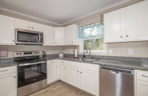 Morehead City House | Beautiful 5 Bedroom Home-Cardinal Seas