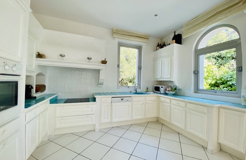 Cap-d'Antibes Villa | Beautiful 5 bedroom, 4 bathroom villa on Cap D’Antibes with direct sea view
