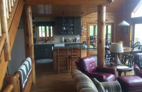 Eagle River Cabin | Beautiful 5 Bedroom 3 Bath Log Cabin, Sleeps 14 Near Eagle River& St.Germain Wi.