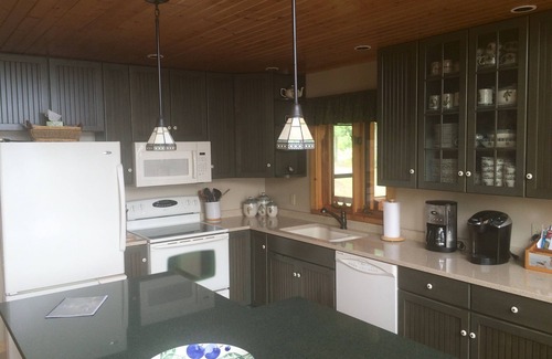 Eagle River Cabin | Beautiful 5 Bedroom 3 Bath Log Cabin, Sleeps 14 Near Eagle River& St.Germain Wi.