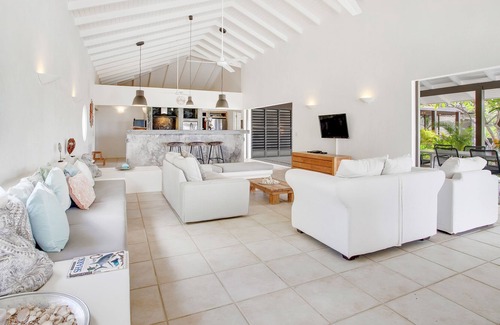 Sabadeco Villa | Beautiful 5 bedroom Villa with Oceanview and private pool