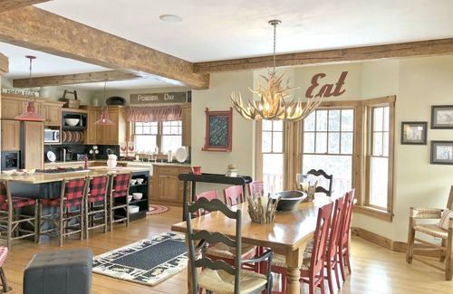 Stratton Mountain House | Beautiful! 5 Beds-5 baths Home, Spectacular Views of Stratton, On Shuttle