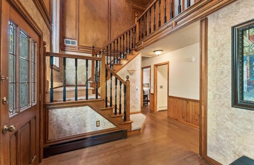 Cartersville Villa | Beautiful 5bd Home with Pool Near LakePoint Sports