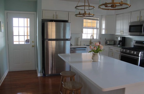 Morristown House | Beautiful 6 Bedroom Home with Expansive Main Lake Views with Incredible Sunsets