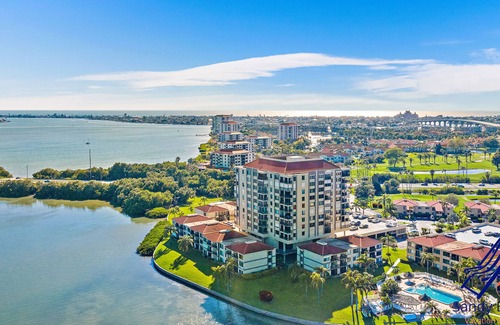 Palma del Mar Condo | Beautiful 6th Floor 2 Bedroom Palma Remodeled Condo Free WiFi and Parking