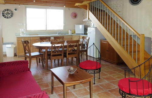 La Tranche-sur-Mer Apartment | Beautiful apartment for 5 guests with TV, terrace, pets allowed and parking