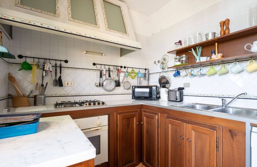 San Damiano dʼAsti Villa | Beautiful apartment in villa for 5 guests with WIFI, pool, TV, patio, pets allowed and parking