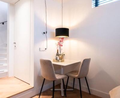 Rijnbuurt Apartment | Beautiful Amstel houseboat