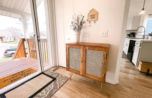 Rapid City House | Beautiful And Cozy 3 Bedroom home in the heart of R.C.!
