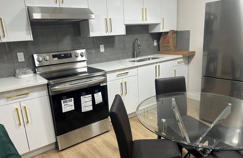 Southwest Edmonton Apartment | Beautiful and Cozy brand new 2-bedroom basement suite with WiFi in Edmonton