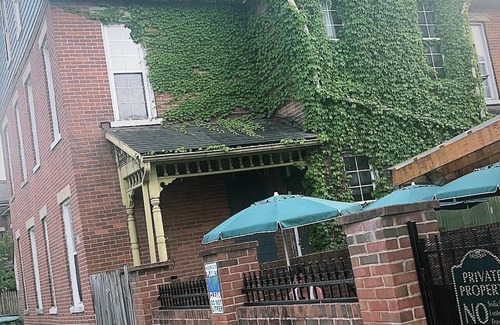 Olde Towne East House | Beautiful and large 3 Story House, in Great City Location