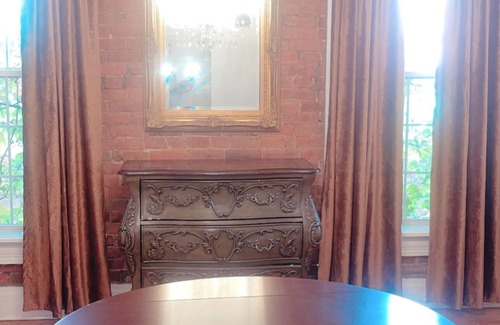 Olde Towne East House | Beautiful and large 3 Story House, in Great City Location