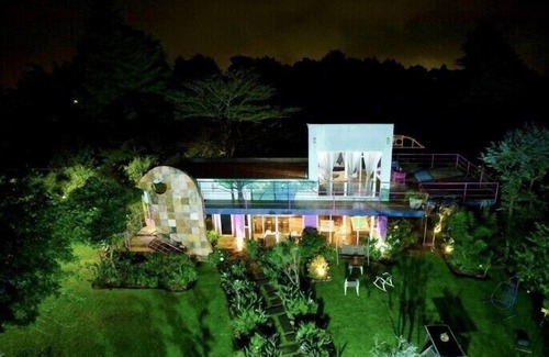 Roble House | Beautiful and Luxurious House for 2 on the Mountain in Gosén you will enjoy nature.