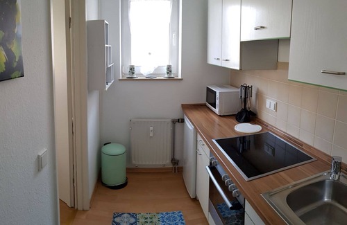 Bad Kreuznach Apartment | Beautiful and quiet 2-room feel-good apartment - balcony, WLAN, TV, spa area