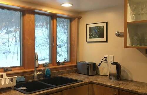 Lyme Center House | Beautiful and Quiet 3-bedroom Lake House