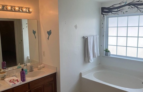 Fuquay-Varina House | Beautiful and Relaxing Home in Fuquay-Varina