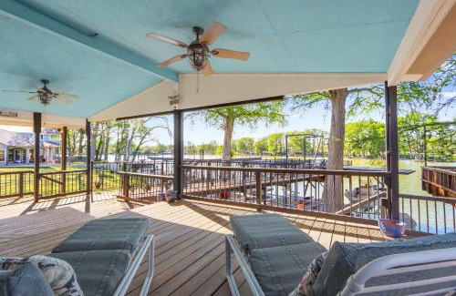 New Braunfels House | Beautiful and Relaxing Lakefront Getaway