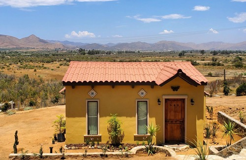 Valle de Guadalupe House | Beautiful and Safe Bungalow in Valle de Guadalupe - Early Check In!